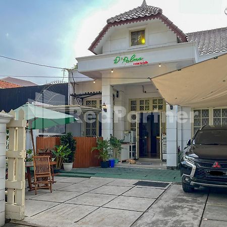 D Palma Near Lokananta Manahan Mitra Reddoorz Surakarta  Bagian luar foto