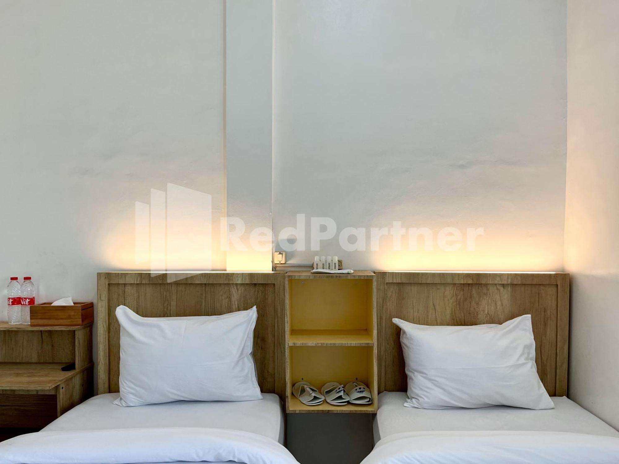 D Palma Near Lokananta Manahan Mitra Reddoorz Surakarta  Bagian luar foto